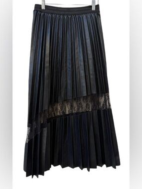 🚨Sale🚨 NWT Gracie Black Long Pleated Skirt with Lace Size Large